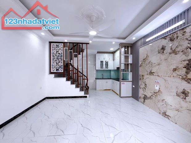 Nhà 5Tx32m2 tại Phụng Châu gần ngay Chợ Phượng giá 2,85 tỷ ( có tl) - 2