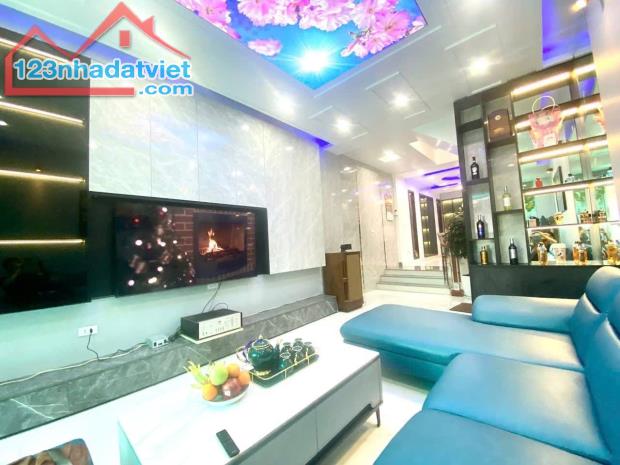 Bán nhà Nguyễn Văn Linh, Vinh Niệm,LÊ Chân . 4,5tỷ , 4 tầng, 82m.