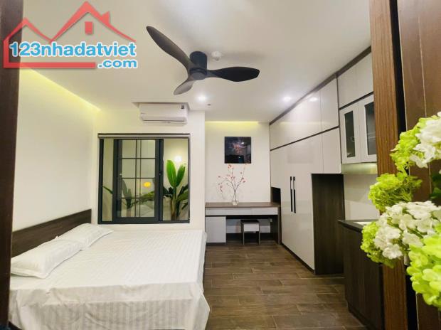 HIẾM, NHÀ DÂN XÂY CẦU GIẤY 36M2X6T, 2 THOÁNG, CHỦ TẶNG NỘI THẤT, 6.99 TỶ - 1