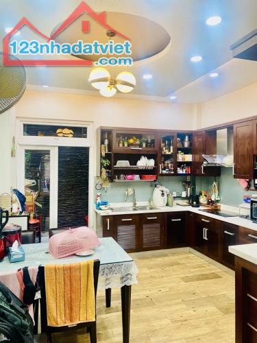 Lý Thường kiệt - HXH Vô nhà - 68m2 - 3 tầng Giáp Q10, Lữ Gia - 3