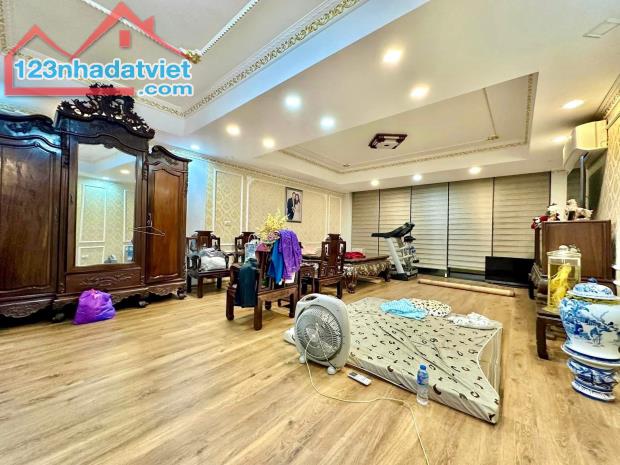 Chính chủ cần bán nhà phân lô Đại học Ngoại ngữ – Kinh doanh siêu đỉnh, ô tô tránh – 6 tần - 2