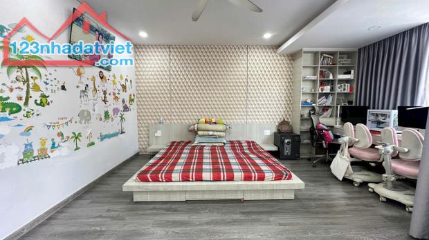 Giá kẹt tiền..9,3 tỷ. Bán gấp căn Văn Hoa Villa Thống Nhất, Biên Hoà. 5x22m 1 trệt 2 lầu. - 1