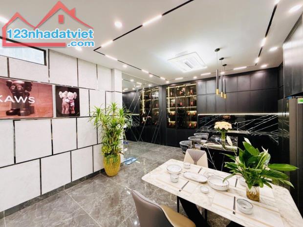 SIÊU PHẨM LÔ GÓC 3 THOÁNG – CÁCH PHỐ ĐẠI LA CHỈ 30M – NHÀ ĐẸP PHONG CÁCH LUXURY – GIÁ 12 - 2