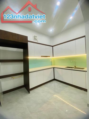 Bán nhà Pháo Đài Láng, Trung tâm quận Đống Đa, 31m2 ,4 tầng full nội thất - 1