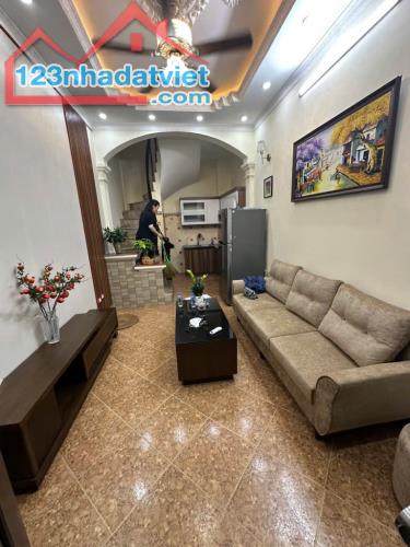 AN CƯ LÝ TƯỞNG BÁN NHÀ CỔ LINH – 39M2 – 6 TỶ – DÂN XÂY CHẮC CHẮN, Ở NGAY