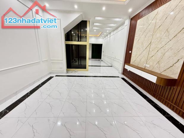 Bán nhà phân lô Lê Trọng Tấn, 65m, 5 tầng, MT 5m, ô tô vào nhà, vừa ở vừa làm văn phòng. - 2