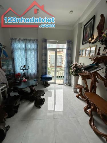 bán nhà HXH Trần Thị Trọng(Cống lỡ) 58m2.2 tầng. sân thượng 4.1/4.9X15. giá 6.5T - 2