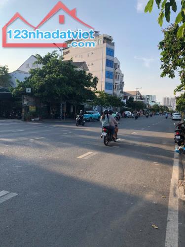 BÁN NHÀ 2 MẶT TIỀN KINH DOANH ĐƯỜNG TÊN LỬA_ BÌNH TÂN MẶT TIỀN KHỦNG 11M 4 TẦNG