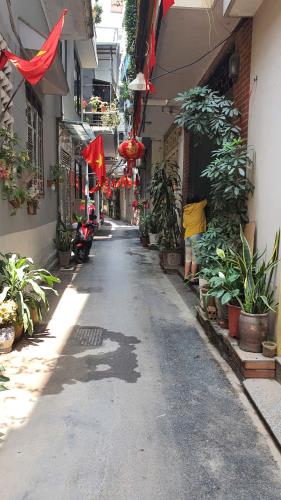 #BánĐất84m² Lạc Long Quân, 3 phút ra Hồ Tây, ngõ thoáng, giá tốt 13.5 tỷ - 1