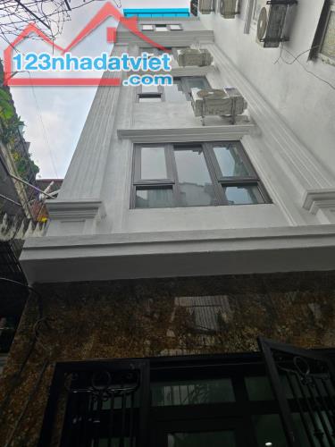 CHẤT NHƯ NƯỚC CẤT – NHÀ ĐẸP CỰC GẮT PHỐ NGUYỄN PHÚC LAI, 3 GIÂY NHÌN – 1 GIÂY YÊU – 0 - 1