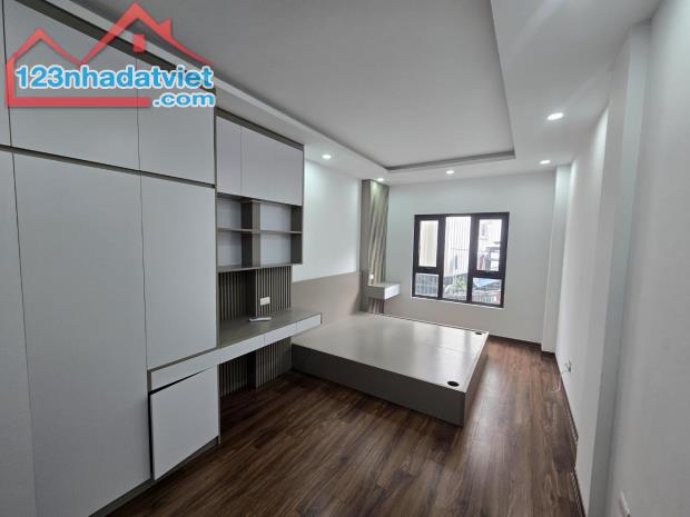 CHẤT NHƯ NƯỚC CẤT – NHÀ ĐẸP CỰC GẮT PHỐ NGUYỄN PHÚC LAI, 3 GIÂY NHÌN – 1 GIÂY YÊU – 0 - 3