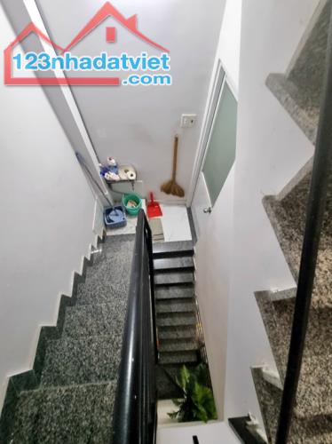 HẺM THÔNG, 3 TẦNG ĐÚC, TÂN HÒA ĐÔNG, F14, Q6, 2.1 TỶ - 2