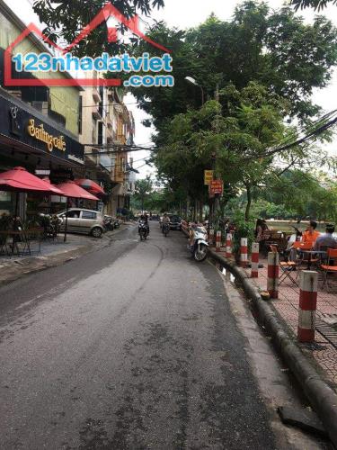 BÁN NHÀ SIÊU ĐẸP – QUANG TIẾN, ĐẠI MỖ – Ô TÔ VÀO NHÀ – NGAY VINHOMES