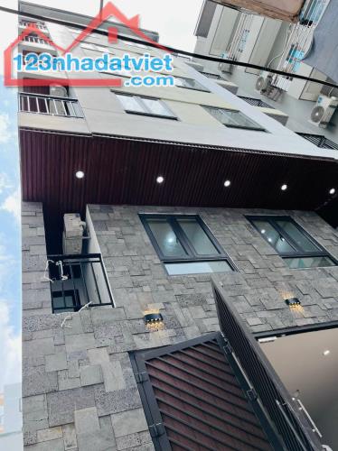Bán toà CCMN ngõ 23 Đức Diễn. Bắc Từ Liêm DT105m x 7T. Mặt tiền 6m. Giá 19.95 tỷ