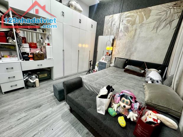 BÁN NHÀ 3 TẦNG, 52M2, PHỐ MINH KHAI - HOÀNG MAI, GIÁ 8 TỶ HƠN - SỔ ĐỎ CHÍNH CHỦ - 2