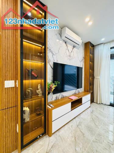 🔥 HXH 8m Ni Sư Huỳnh Liên – VTKD đa ngành nghề, DT: 4 x 14m, 5 tầng, chỉ 10.5 tỷ LT - 1