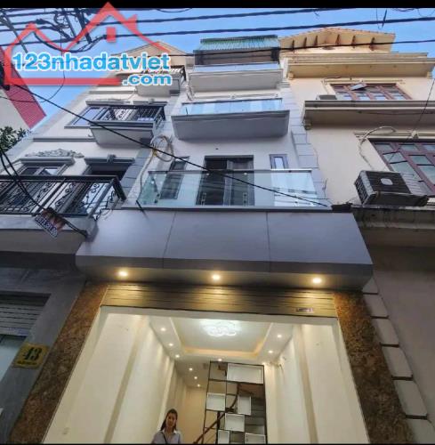SIÊU GẤP: NHÀ 5 TẦNG, THANG MÁY, 2 MẶT NGÕ, SỔ ĐỎ 43M PHỐ TRẦN KHÁT TRÂN, Ô TÔ CÁCH 10M