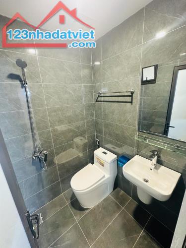 Bán toà CCMN đường Quang Tiến. Nam Từ Liêm DT85m x 7T. Mặt tiền 4.5m. Giá 17.85 tỷ - 3