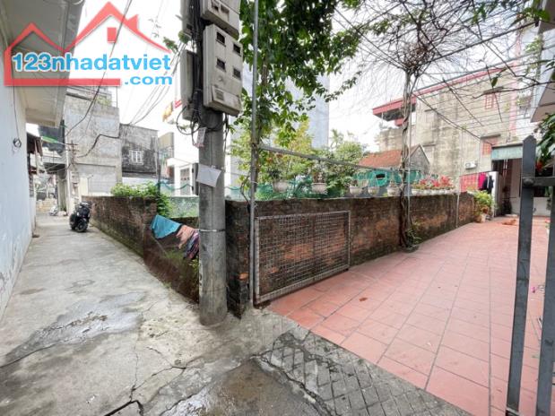 BÁN GẤP NHÀ NGỌC LÂM Ở ĐƯỢC NGAY.CHI VIỆC XÁCH VA LY ĐẾN