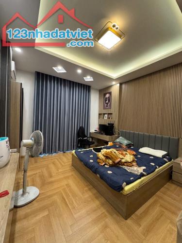 BÁN NHÀ LINH ĐÀM – 52M² x 5 TẦNG – Ô TÔ VÀO NHÀ – Ở NGAY giá 9 tỷ 9