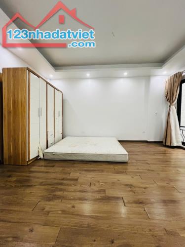 Tôi bán nhà đẹp Lạc Long Quân: 35m x 5 tầng, chỉ việc xách vali về ở - 2