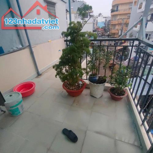 CHÍNH CHỦ CẦN BÁN GẤP – NHÀ 3 LẦU GIÁ CHỈ 3 TỶ – HẺM XE HƠI ÂU CƠ – KHÔNG MUA PHÍ CẢ ĐỜI!
