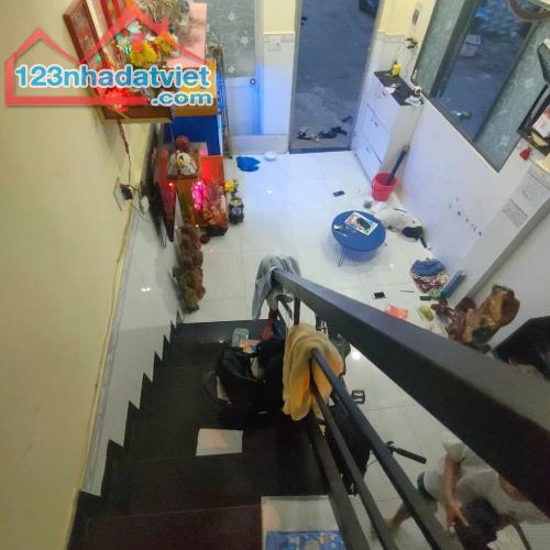 CHÍNH CHỦ CẦN BÁN GẤP – NHÀ 3 LẦU GIÁ CHỈ 3 TỶ – HẺM XE HƠI ÂU CƠ – KHÔNG MUA PHÍ CẢ ĐỜI! - 1