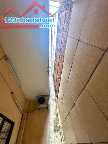 Bán Nhà C4 TTN01,Q12 – 230m² - 3.2 Tỷ - Xe Hơi Ngủ Trong Nhà - 2