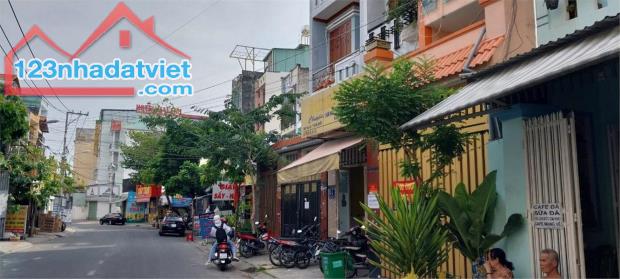 BÁN NHÀ MẶT TIỀN ĐƯỜNG 16M HUỲNH THỊ HAI QUẬN 12 - NHÀ CẤP 4, HƠN 115M2, NGANG GẦN 7M, - 1