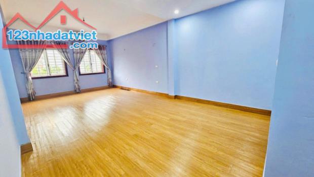 Ô TÔ VÀO NHÀ PHỐ TRỊNH ĐÌNH CỬU, ĐỊNH CÔNG, HM 50M 5T - 2