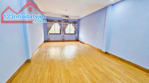 Ô TÔ VÀO NHÀ PHỐ TRỊNH ĐÌNH CỬU, ĐỊNH CÔNG, HM 50M 5T - 3