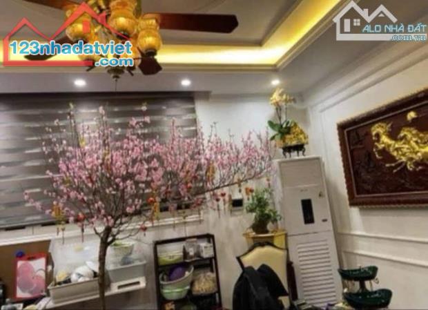Bán nhà - Nguyễn Chí Thanh, Ba Đình - Nhà phân lô - ngõ ô tô đỗ cửa - 42m x 5T, 16.5 tỷ - 1