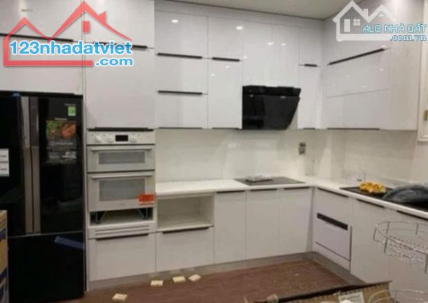 Bán nhà - Nguyễn Chí Thanh, Ba Đình - Nhà phân lô - ngõ ô tô đỗ cửa - 42m x 5T, 16.5 tỷ - 3