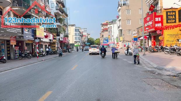 HƠN 8 TỶ, NHÀ NGỌC LÂM 40M, 4T, MT4M, Ô CHỜ THANG MÁY, CÁCH 20M RA SÂN XE 45 CHỖ QUAY ĐẦU. - 3