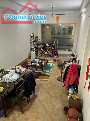 HƠN 8 TỶ, NHÀ NGỌC LÂM 40M, 4T, MT4M, Ô CHỜ THANG MÁY, CÁCH 20M RA SÂN XE 45 CHỖ QUAY ĐẦU. - 4