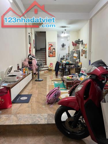 HƠN 8 TỶ, NHÀ NGỌC LÂM 40M, 4T, MT4M, Ô CHỜ THANG MÁY, CÁCH 20M RA SÂN XE 45 CHỖ QUAY ĐẦU. - 5