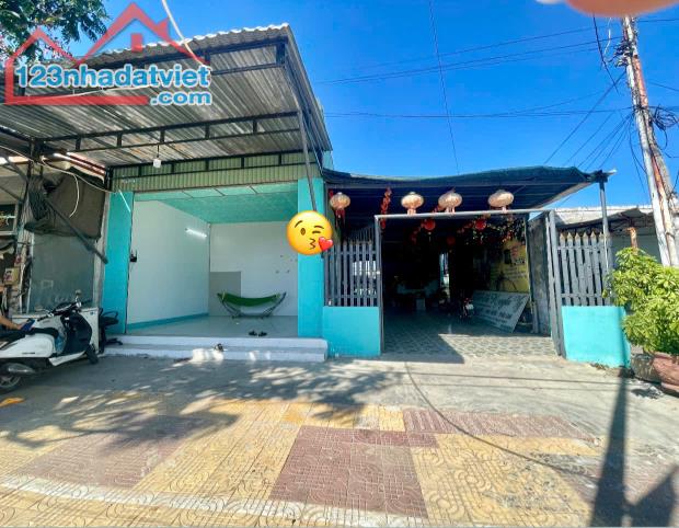 BÁN NHÀ CẤP 4 – 2 MẶT TIỀN ĐƯỜNG YÊN NINH, TP. PHAN RANG
 • Diện tích: 140m² (10×14m) – - 3