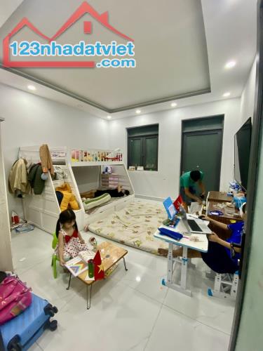 BÁN NHÀ 3 TẦNG MẶT TIỀN ĐƯỜNG TX14 – NGAY KDC PICITY HIGH PARK, QUẬN 12  🔹 - 1