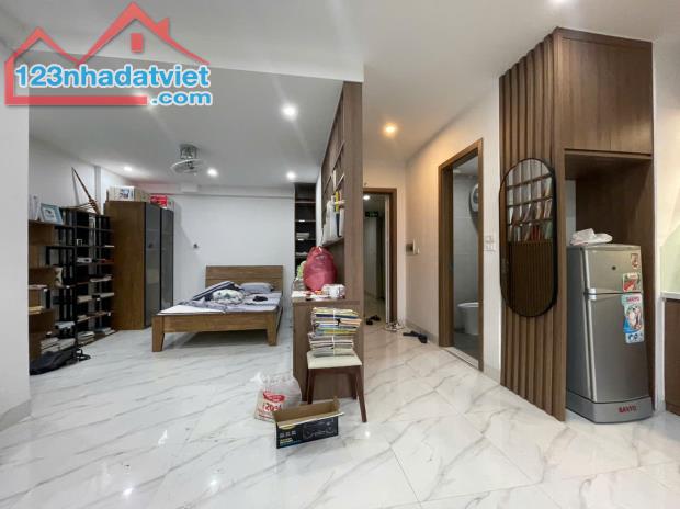Chính chủ cần tiền bán gấp căn hộ Linh Đàm sổ đỏ cất két