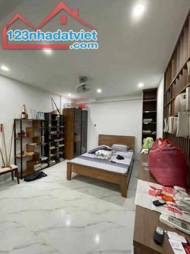 Chính chủ cần tiền bán gấp căn hộ Linh Đàm sổ đỏ cất két - 4