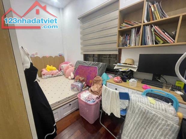 Nhà Giải Phóng, Phân Lô 2 thoáng. Ôtô vào nhà. DT 55m2 thực tế. 5 tầng. MT 4.2m. 15.2 tỷ - 2