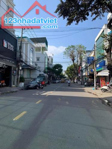 Bán nhà 2 tầng MT đường Hoàng Diệu - Hải Châu, đoạn gần Chu Văn An, Dt 76m2 giá 11ty9 - 5