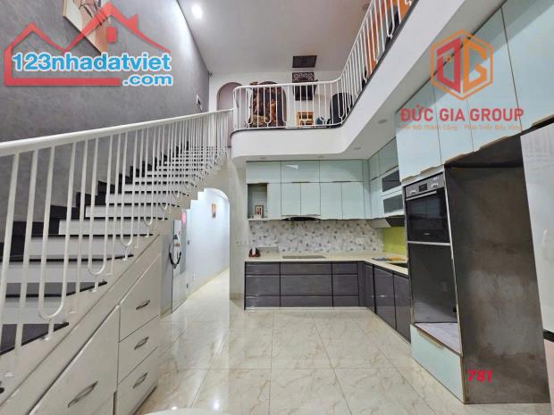 Nhà bán phường Tân Phong, gần khu cư xá Phúc Hải đường Hồ Hòa sổ hồng 188m2 giá 6.5 tỷ