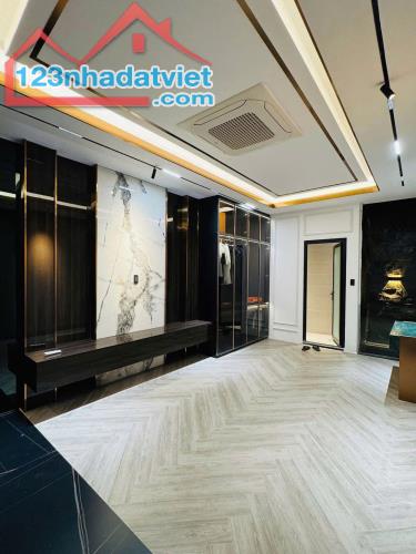 *HƠN 17TỶ -SIÊU HOTT.T  Mặt Tiền Mới_Sang Đẹp Đoạn Sung Túc BA THÁNG HAI 4Tầng 81m2 - 2