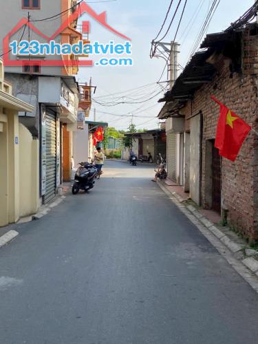 Gấp - bán nhà 57m2 Lệ Chi - trục chính kd/trường đại học May Hà Nội - chỉ 3.X tỷ - 1