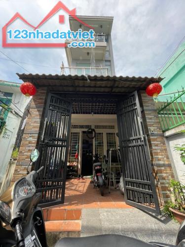 MUA 1 ĐƯỢC 3 CĂN LIỀN KỀ, TẠ QUANG BỬU TRUNG TÂM Q8 - HẺM XE HƠI – CÓ DÒNG TIỀN, 93M2 NỞ