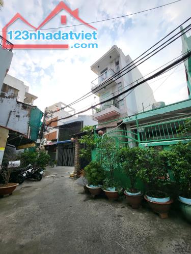 MUA 1 ĐƯỢC 3 CĂN LIỀN KỀ, TẠ QUANG BỬU TRUNG TÂM Q8 - HẺM XE HƠI – CÓ DÒNG TIỀN, 93M2 NỞ - 3