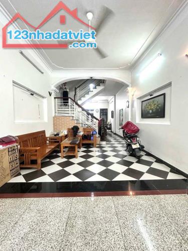 Bán nhà Mỹ Đình 2 - Nam Từ Liêm - 73m² x MT 5m - Ô Tô vào nhà - nhà đẹp thoáng - 2