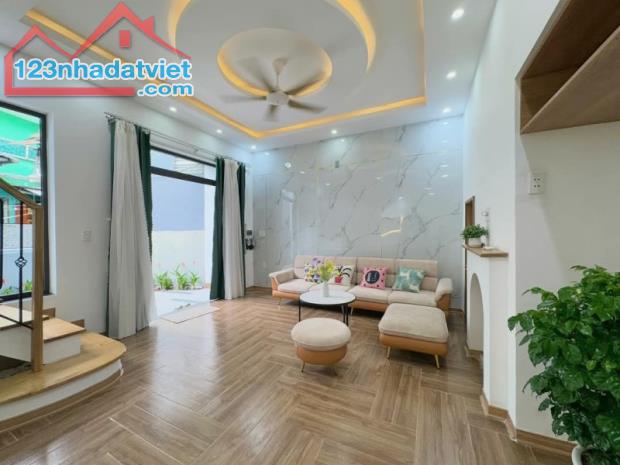 # Nhà Kiệt gần Lê Duẩn, 75m2, 2 tầng 3PN, sân rộng, ở ngay, 3.78 tỷ - 1