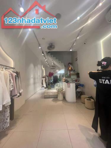 SIÊU PHẨM ĐỐNG ĐA, MẶT PHỐ MẶT PHỐ Ô CHỢ DỪA, 45m2, 6 TẦNG, MT 5,2m, GIÁ 26,5 TỶ - 1